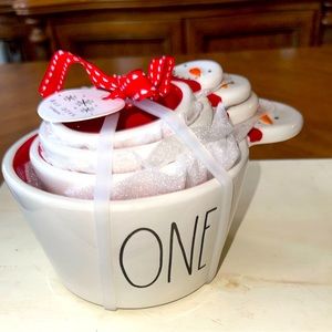 Rae Dunn Snowman Measuring Cups